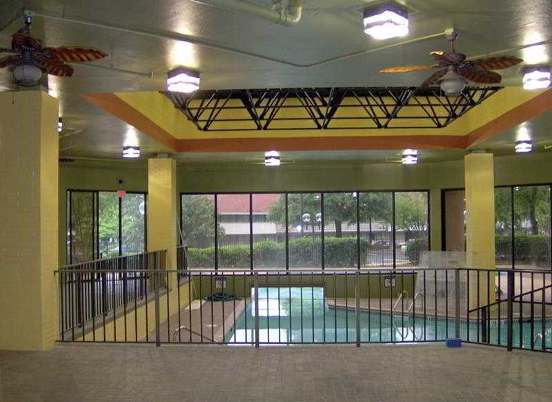 Отель Ramada Plaza By Wyndham Atlanta Airport Колледж Парк Экстерьер фото