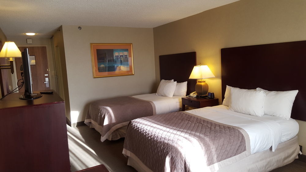 Отель Ramada Plaza By Wyndham Atlanta Airport Колледж Парк Экстерьер фото