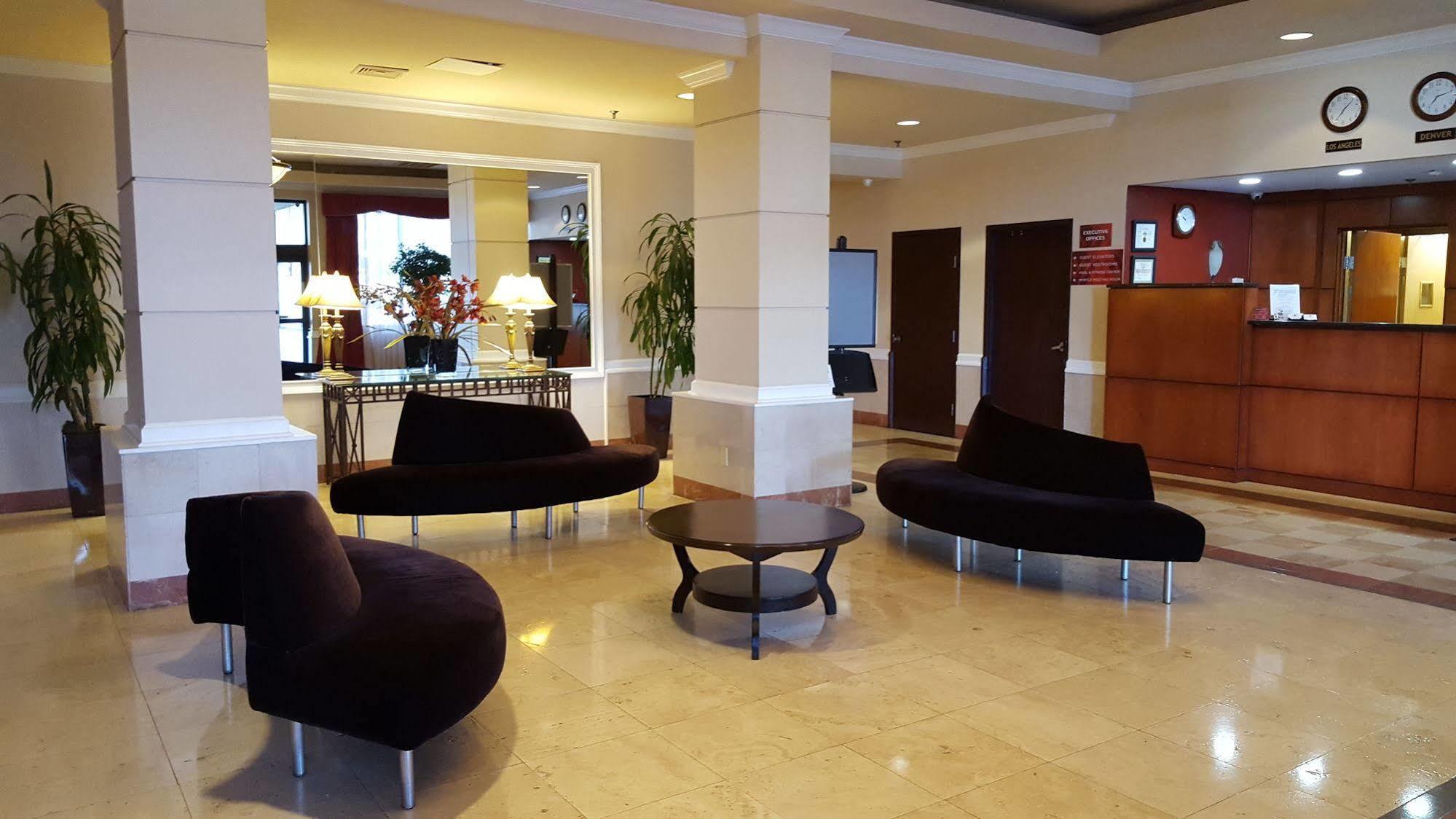 Отель Ramada Plaza By Wyndham Atlanta Airport Колледж Парк Экстерьер фото
