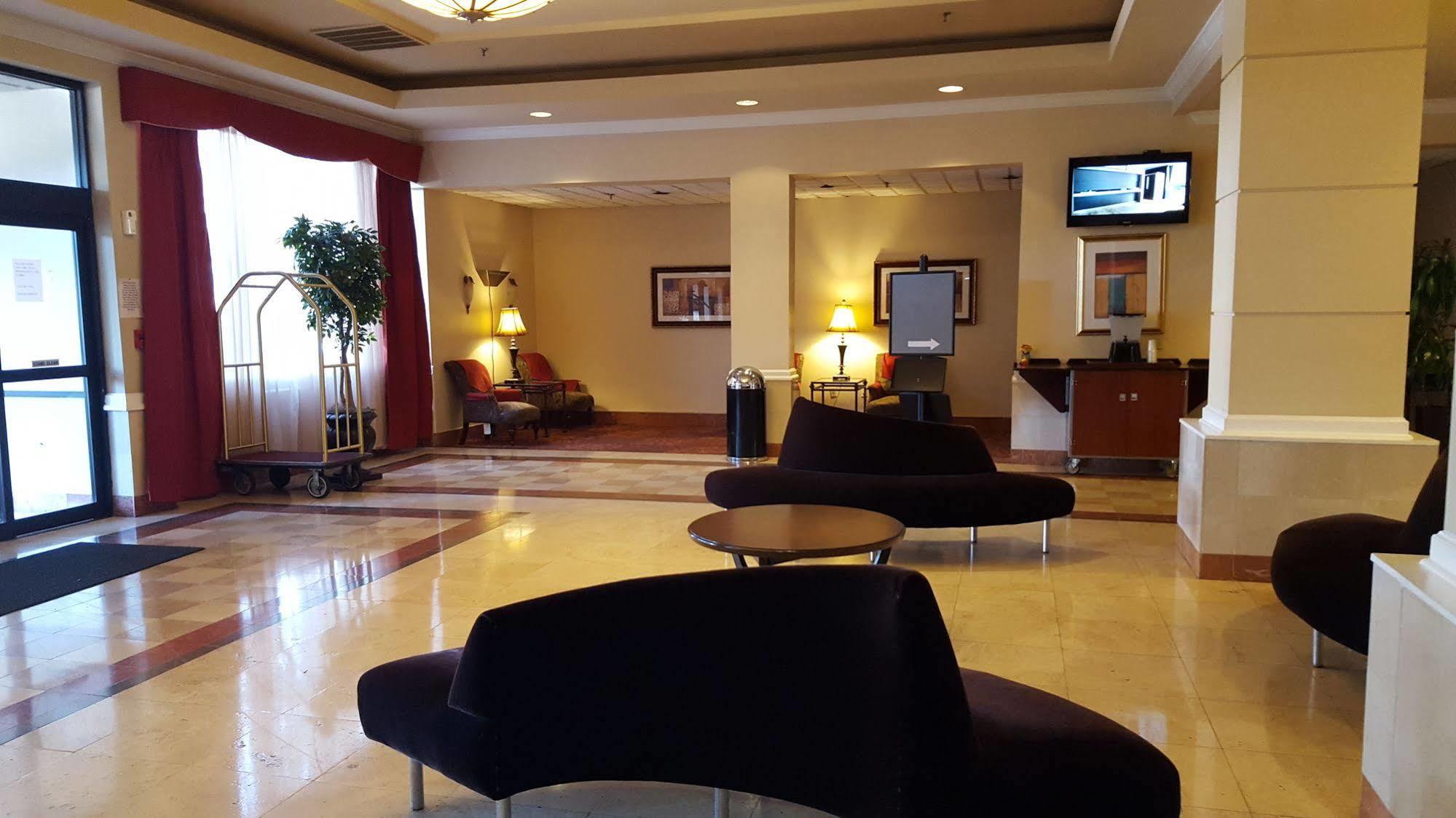 Отель Ramada Plaza By Wyndham Atlanta Airport Колледж Парк Экстерьер фото
